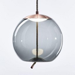Knot Sfera, závěsné svítidlo, sklo šedá kouřová lesklá, baldachýn měď 14W LED 2700K stmívatelné, prům.50cm - BROKIS A Obrázek pro produkt Knot Sfera, závěsné svítidlo, sklo šedá kouřová lesklá, baldachýn měď 14W LED 2700K stmívatelné, prům.50cm - BROKIS A