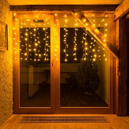 DECOLED LED světelná záclona HOBBY LINE, 2x1m, teple bílá, 100 diod Obrázek pro produkt DECOLED LED světelná záclona HOBBY LINE, 2x1m, teple bílá, 100 diod